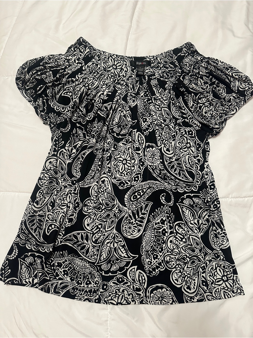 Style & Co. Black & White Paisley Scoop Neck Short Sleeve Top